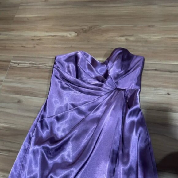 David's Bridal Lavender Strapless Sweetheart Dress Style F44447 Size 4 - Picture 2 of 3